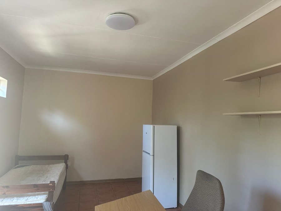 To Let 1 Bedroom Property for Rent in Park West Free State